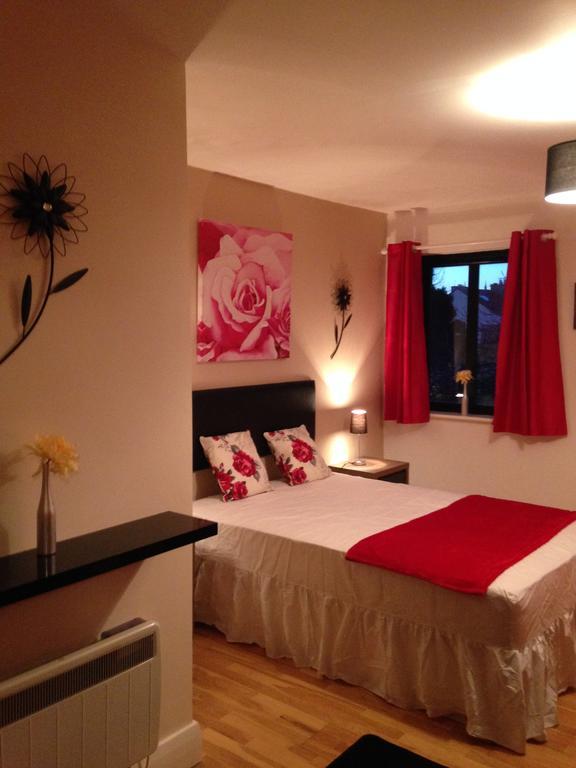 Courtyard Apartments Castlebar Ngoại thất bức ảnh